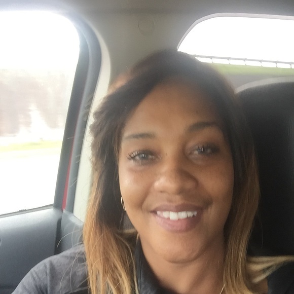 Meet your Posher, Shala - Picture 1 of 1